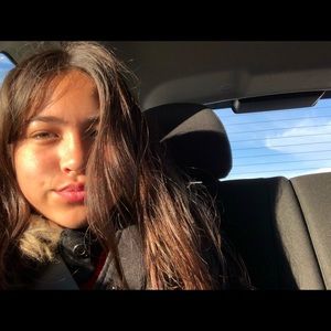 Meet your Posher, Alexia